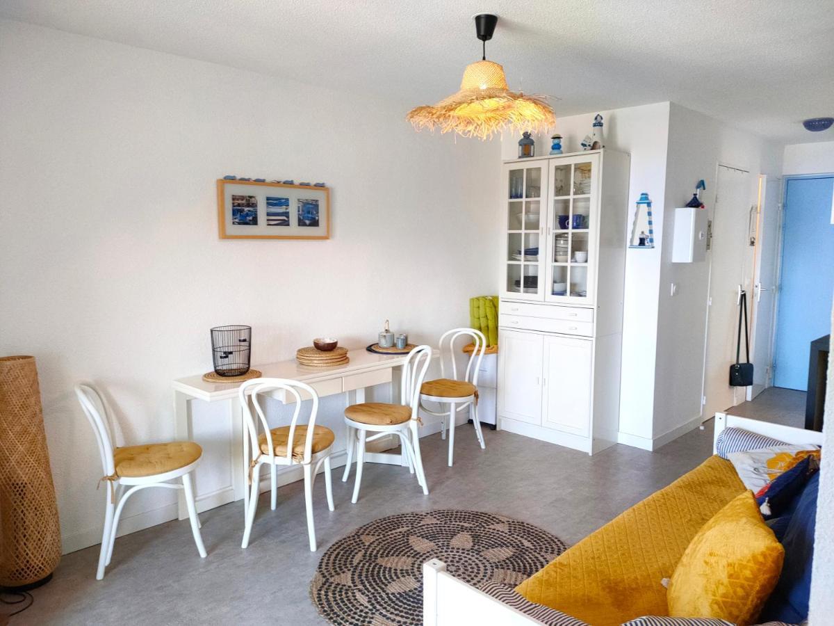 Appartement Avec Terrasse Vue Mer, Proximite Plage, Place Parking Sanary-sur-Mer Exterior photo