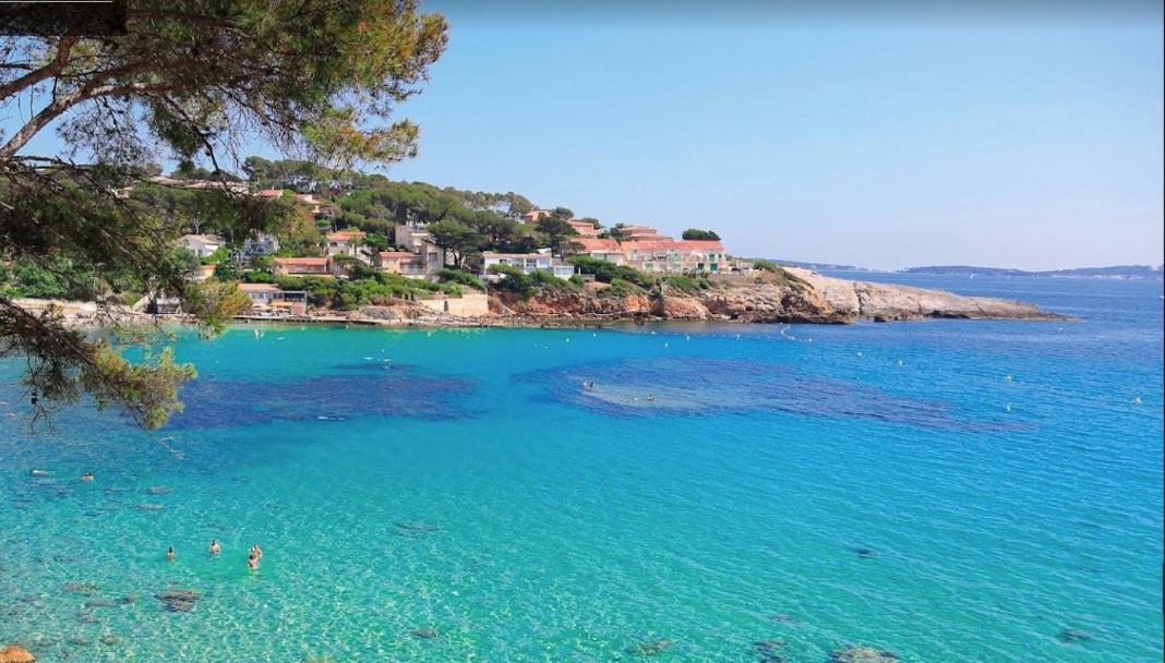 Appartement Avec Terrasse Vue Mer, Proximite Plage, Place Parking Sanary-sur-Mer Exterior photo
