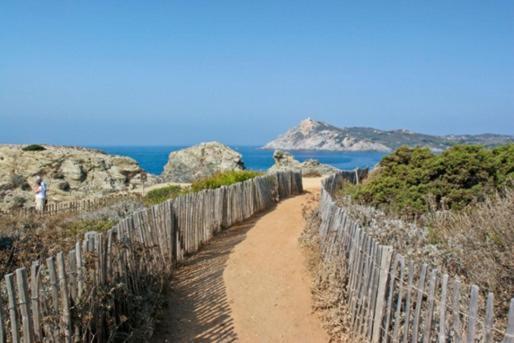 Appartement Avec Terrasse Vue Mer, Proximite Plage, Place Parking Sanary-sur-Mer Exterior photo